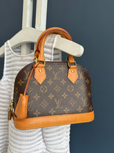 Lade das Bild in den Galerie-Viewer, LOUIS VUITTON ALMA BB