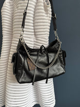 Lade das Bild in den Galerie-Viewer, LOUIS VUITTON CARRYALL CARGO VIBE