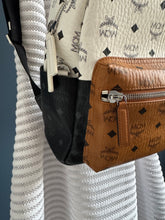 Lade das Bild in den Galerie-Viewer, MCM RUCKSACK MEDIUM