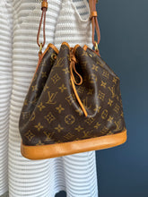 Lade das Bild in den Galerie-Viewer, LOUIS VUITTON PETIT NOÉ