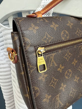 Lade das Bild in den Galerie-Viewer, LOUIS VUITTON MÉTIS OHNE SCHULTERRIEMEN