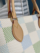 Lade das Bild in den Galerie-Viewer, LOUIS VUITTON ONTHEGO MM