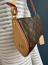 Lade das Bild in den Galerie-Viewer, LOUIS VUITTON TIRETTE