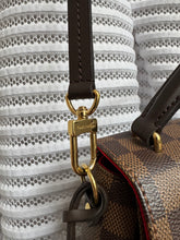 Lade das Bild in den Galerie-Viewer, LOUIS VUITTON CROISSETE