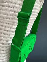 Lade das Bild in den Galerie-Viewer, BOTTEGA VENETA CASSETTE