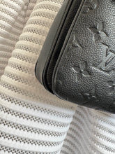 Lade das Bild in den Galerie-Viewer, LOUIS VUITTON MÉTIS EMPREINTE