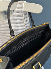 Lade das Bild in den Galerie-Viewer, PRADA GALLERIA