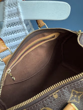 Lade das Bild in den Galerie-Viewer, LOUIS VUITTON WORLD TOUR SPEEDY 30