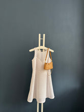 Lade das Bild in den Galerie-Viewer, LOUIS VUITTON EASY POUCH ON STREP BROIDERY