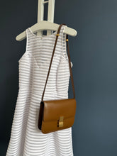 Lade das Bild in den Galerie-Viewer, CÉLINE BOX