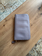 Lade das Bild in den Galerie-Viewer, PRADA GELDBÖRSE