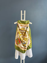 Lade das Bild in den Galerie-Viewer, HERMÉS CARE 90x90