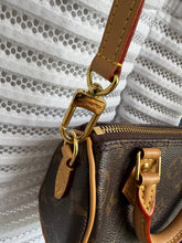 Lade das Bild in den Galerie-Viewer, LOUIS VUITTON NANO SPEEDY