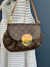 Lade das Bild in den Galerie-Viewer, LOUIS VUITTON SUNSET