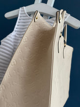 Lade das Bild in den Galerie-Viewer, LOUIS VUITTON ONTHEGO GM EMPREINTE