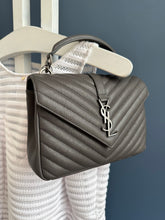 Lade das Bild in den Galerie-Viewer, YSL COLLEGE SMALL