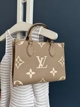 Lade das Bild in den Galerie-Viewer, LOUIS VUITTON ONTHEGO PM