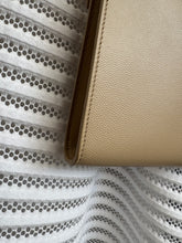 Lade das Bild in den Galerie-Viewer, YSL CASSANDRA