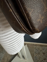 Lade das Bild in den Galerie-Viewer, LOUIS VUITTON MÉTIS