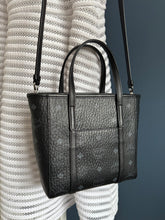 Lade das Bild in den Galerie-Viewer, MCM TONI SHOPPER