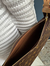 Lade das Bild in den Galerie-Viewer, LOUIS VUITTON POCHETTE ACCESSOIRES