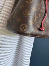 Lade das Bild in den Galerie-Viewer, LOUIS VUITTON NÉONOÉ MM