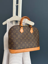 Lade das Bild in den Galerie-Viewer, LOUIS VUITTON ALMA PM