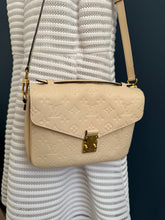 Lade das Bild in den Galerie-Viewer, LOUIS VUITTON MÉTIS