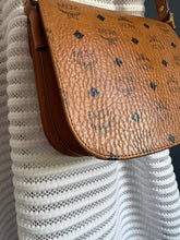 Lade das Bild in den Galerie-Viewer, MCM PATRICIA BAG