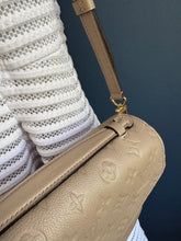 Lade das Bild in den Galerie-Viewer, LOUIS VUITTON MÉTIS
