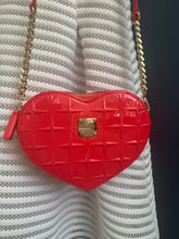 Lade das Bild in den Galerie-Viewer, MCM PATRICIA HEART