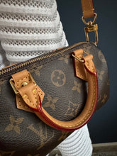 Lade das Bild in den Galerie-Viewer, LOUIS VUITTON NANO SPEEDY