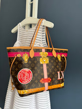 Lade das Bild in den Galerie-Viewer, LOUIS VUITTON NEVERFULL SUMMER TRUNK