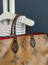Lade das Bild in den Galerie-Viewer, LOUIS VUITTON ONTHEGO GM