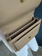 Lade das Bild in den Galerie-Viewer, YSL SUNSET