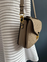 Lade das Bild in den Galerie-Viewer, LOUIS VUITTON MÉTIS EMPREINTE