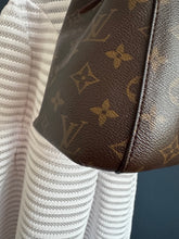 Lade das Bild in den Galerie-Viewer, LOUIS VUITTON MONTAIGNE