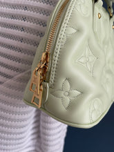 Lade das Bild in den Galerie-Viewer, LOUIS VUITTON ALMA BB  BUBBLEGRAM