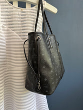 Lade das Bild in den Galerie-Viewer, MCM LIZ SHOPPER MEDIUM