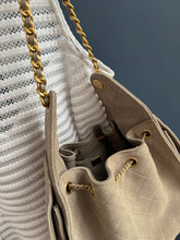 Lade das Bild in den Galerie-Viewer, CHANEL 25 SMALL WILDLEDER
