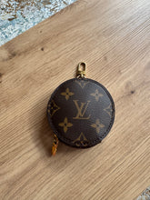 Lade das Bild in den Galerie-Viewer, LOUIS VUITTON MÜNZETUI