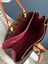 Lade das Bild in den Galerie-Viewer, LOUIS VUITTON GRAND PALAIS