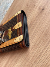 Lade das Bild in den Galerie-Viewer, LOUIS VUITTON TWIST GELDBÖRSE