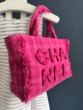 Lade das Bild in den Galerie-Viewer, CHANEL TWEED SHOPPER