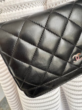 Lade das Bild in den Galerie-Viewer, CHANEL WOC