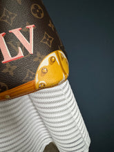 Lade das Bild in den Galerie-Viewer, LOUIS VUITTON NÉONOÉ SUMMER TRUNK