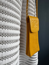 Lade das Bild in den Galerie-Viewer, CHANEL CASE