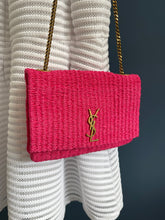 Lade das Bild in den Galerie-Viewer, YSL KATE RAFFIA BAG