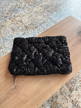 Lade das Bild in den Galerie-Viewer, CHANEL 19 POUCH