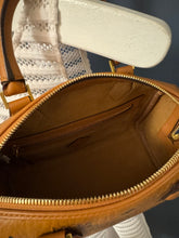 Lade das Bild in den Galerie-Viewer, MCM BOSTON BAG